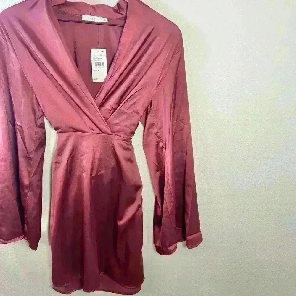 NWT LUSH Long Bell Sleeve Tie Waist Silky Minidress in Mulberry Size Small - Picture 3 of 8